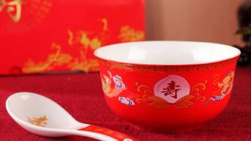 生日回礼陶瓷寿碗套装，中国红陶瓷寿碗定制
