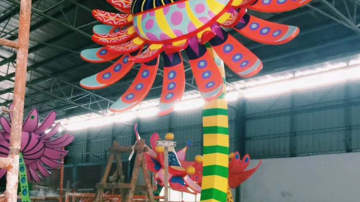 上海购物广场花造型雕塑 彩绘食人花摆件