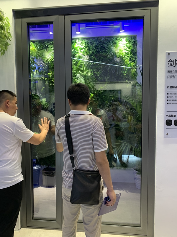 2019中国建博会（广州）| 皇派门窗邱文胜：加强终端品牌建设，满足消费者需求