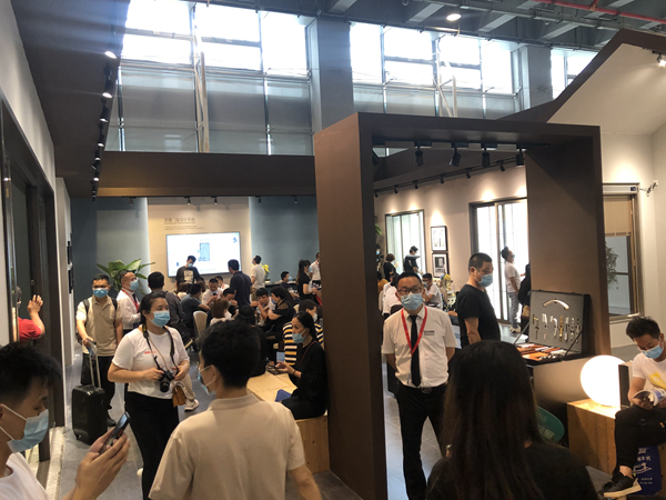 2020中国建博会（广州）丨派雅门窗总经理易绍光：打造现代极简、环保舒适的家装风潮