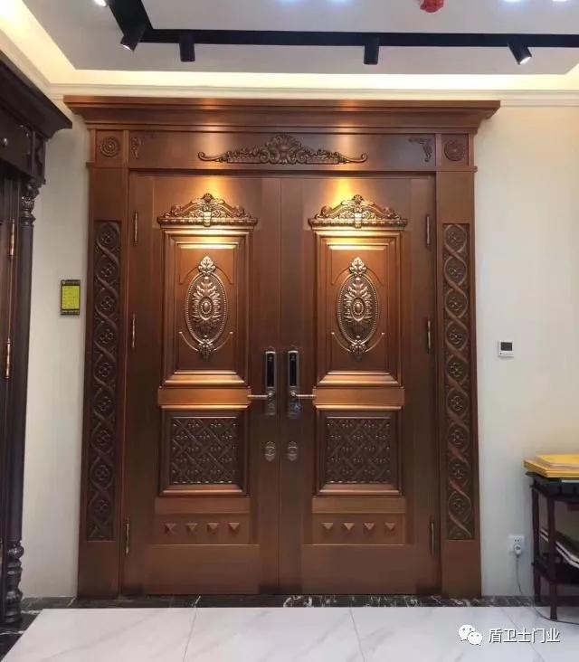 盾卫士| 铜门，岁月最深长的眼眸