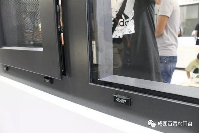 演绎高端系统门窗典范，广州建博会直击|成图百灵鸟专利产品大放异彩成焦点