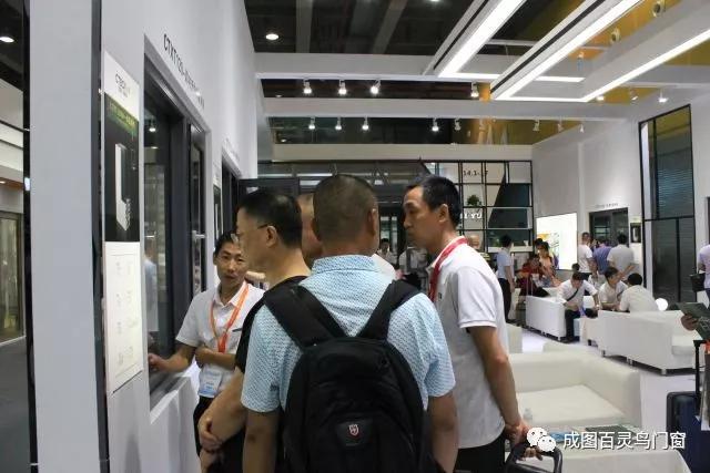 演绎高端系统门窗典范，广州建博会直击|成图百灵鸟专利产品大放异彩成焦点