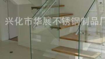 玻璃楼梯