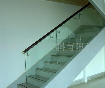 玻璃楼梯