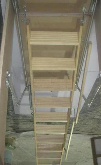 阁楼楼梯