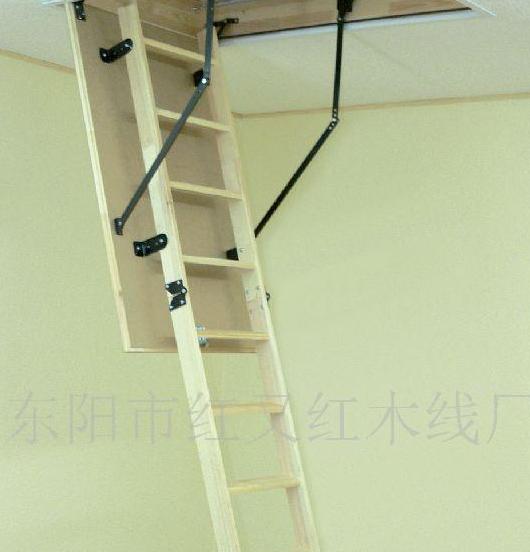 阁楼楼梯