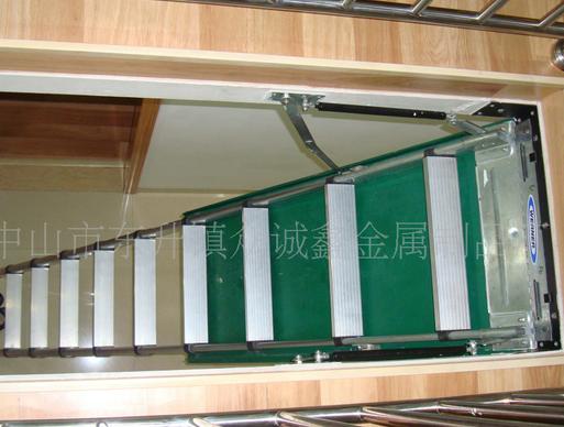 阁楼楼梯