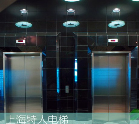 电梯