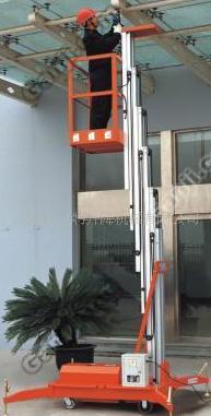 货梯