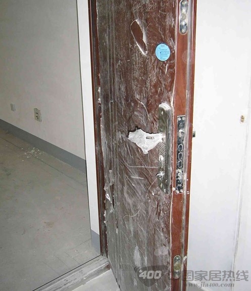 防盗门市场恶相百出 消费者需警惕小心 防盗门市场恶相百出 消费者需警惕小心