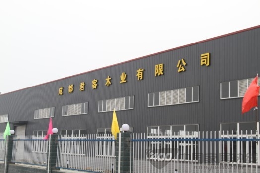 危机下的发展之策：走自己的特色之路