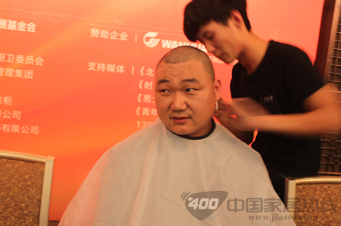 “用爱照亮明天”LEONO朗诺健康木门赞助全国最大的救助白血病儿的光头行动