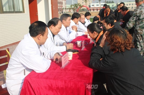 滕州人民医院专家义诊特设鑫迪公司站 
