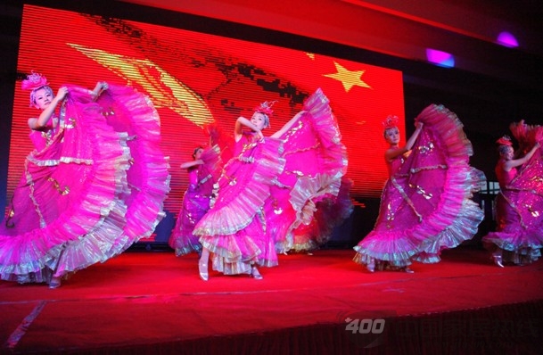“喜迎十八大、同唱一首歌”大型文艺晚会在鑫迪公司盛大举行 