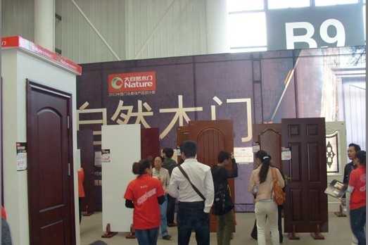 大自然木门广西尖峰时刻万人抢购现场火爆