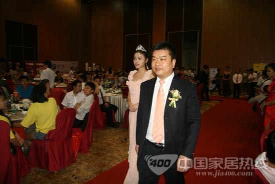 “华彩十年，企动未来”2012中国钢木门行业十周年庆典在广州盛大举行
