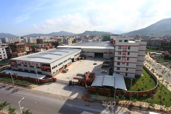 成辉达门业7月广州建博会绽放华彩门庭文化
