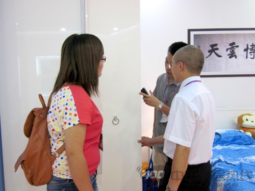 孟氏圣洛蒂家具首次亮相专业家具展 