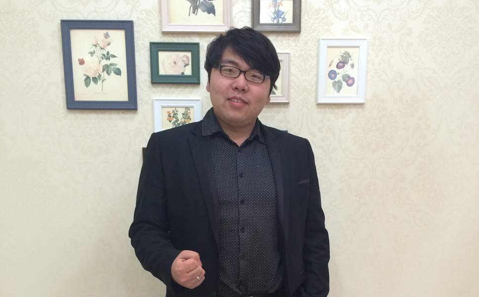 [家居热线五四特辑-金牌加盟商炼成记]之劳卡90后经销商正年轻！