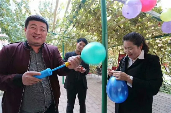 【正能量】库尔勒双虎木门:用我们的爱心托起老年人幸福的晚年 【正能量】库尔勒双虎木门:用我们的爱心托起老年人幸福的晚年