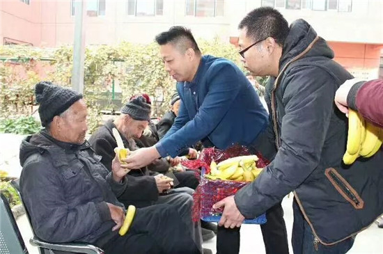 【正能量】库尔勒双虎木门:用我们的爱心托起老年人幸福的晚年 【正能量】库尔勒双虎木门:用我们的爱心托起老年人幸福的晚年