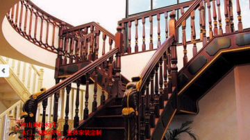 　复式跃层的业主都无法拒绝的美科木门实木楼梯
