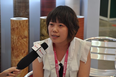 绿色墙纸也创意 访佳迪软包装外贸部崔经理