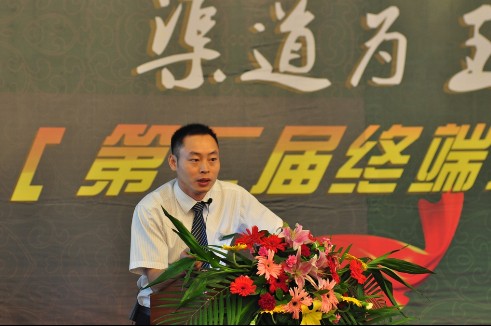千川木门冯利：优化渠道是2012年营销重心