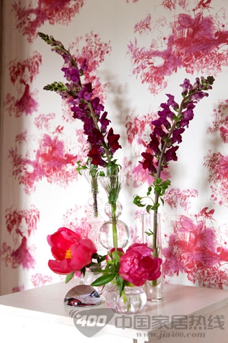 当墙纸印花遇上真花,会擦出什么火花? 当墙纸印花遇上真花,会擦出什么火花?