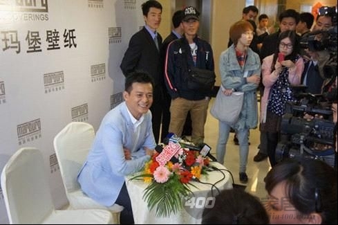 德国玛堡：黄日华签售会 引爆蓉城壁纸节