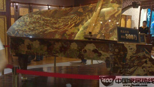 建博会现场：富林拉斐尔全球绝世典藏，500万钢琴孤品求卖！