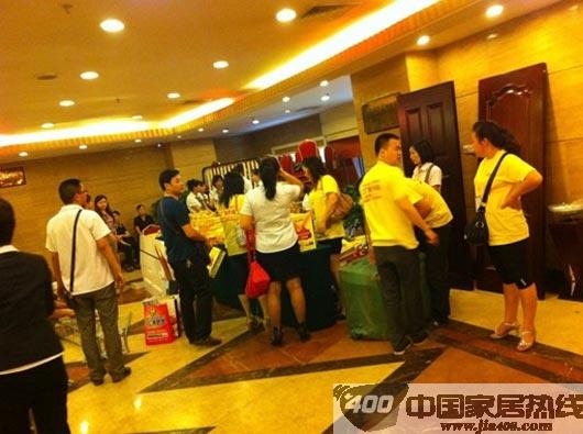 德国艾仕壁纸重庆涪陵直销会抢人眼球