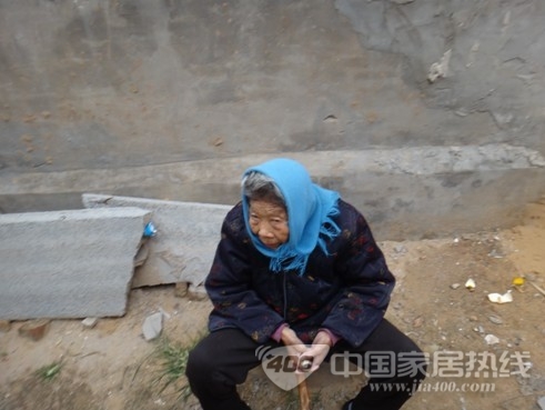 兰卡壁纸：2012感恩中国行 关爱孤寡老人活动郑州站