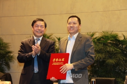 薛伟成荣获2011十大经济年度人物 罗莱打造百亿级家纺的新版图