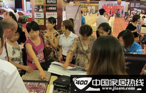 千人集采砍出真实惠 品牌联动兰芝大放价
