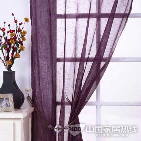 紫色窗帘为你带来一丝高贵优雅情调 紫色窗帘为你带来一丝高贵优雅情调