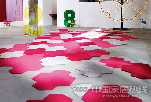 多种色彩“拼接”地毯 为家带来更多乐趣 多种色彩“拼接”地毯 为家带来更多乐趣