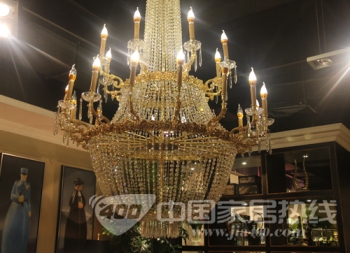 多莫斯吊灯：奢华与典雅