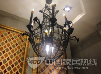 多莫斯吊灯：奢华与典雅
