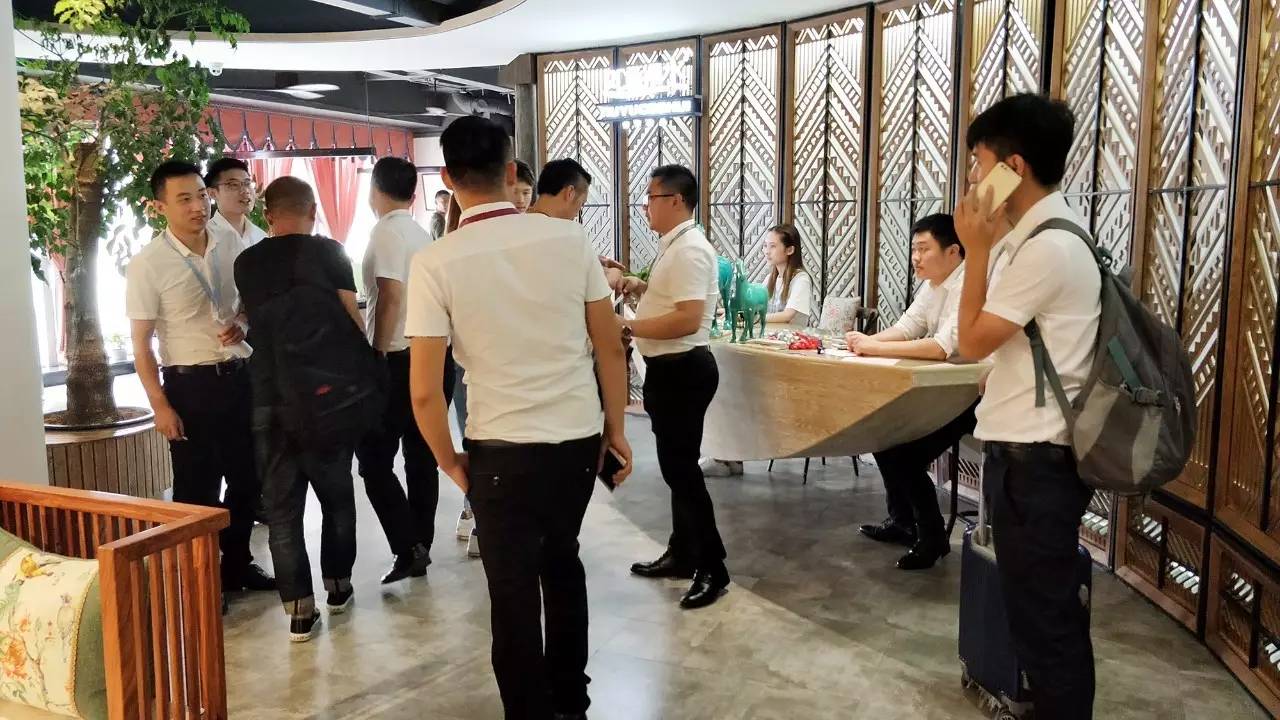 软装行业黄金时代——如鱼得水首届招商大会首站告捷！