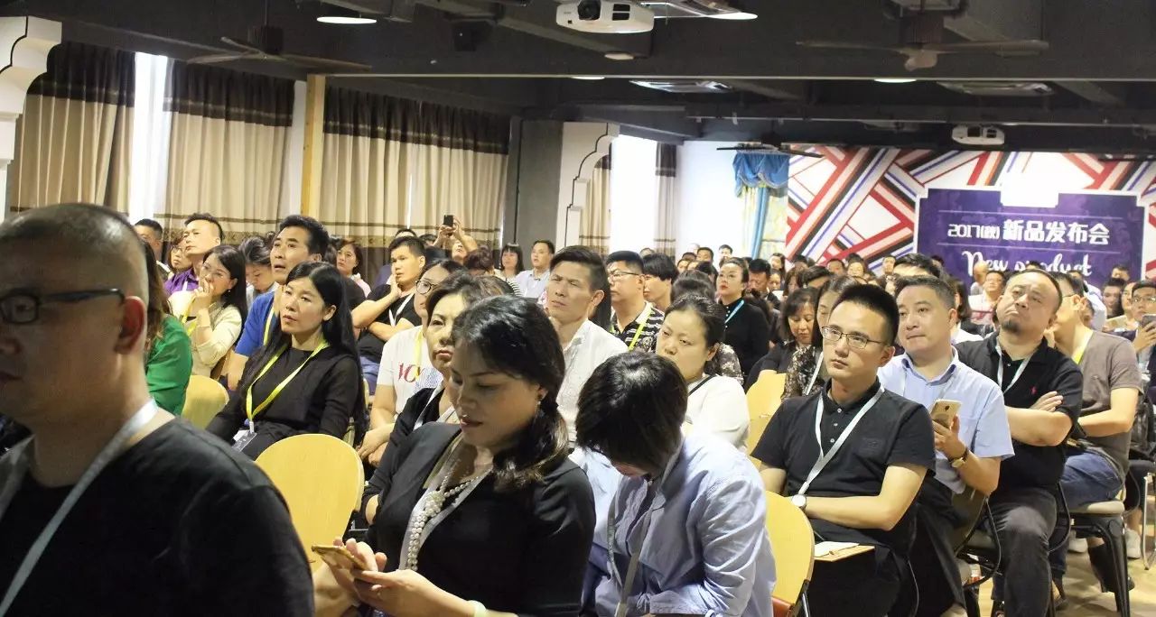 匠心打造，引领潮流 | 窗帘+墙布秋季新品发布掀开如鱼得水崭新篇章