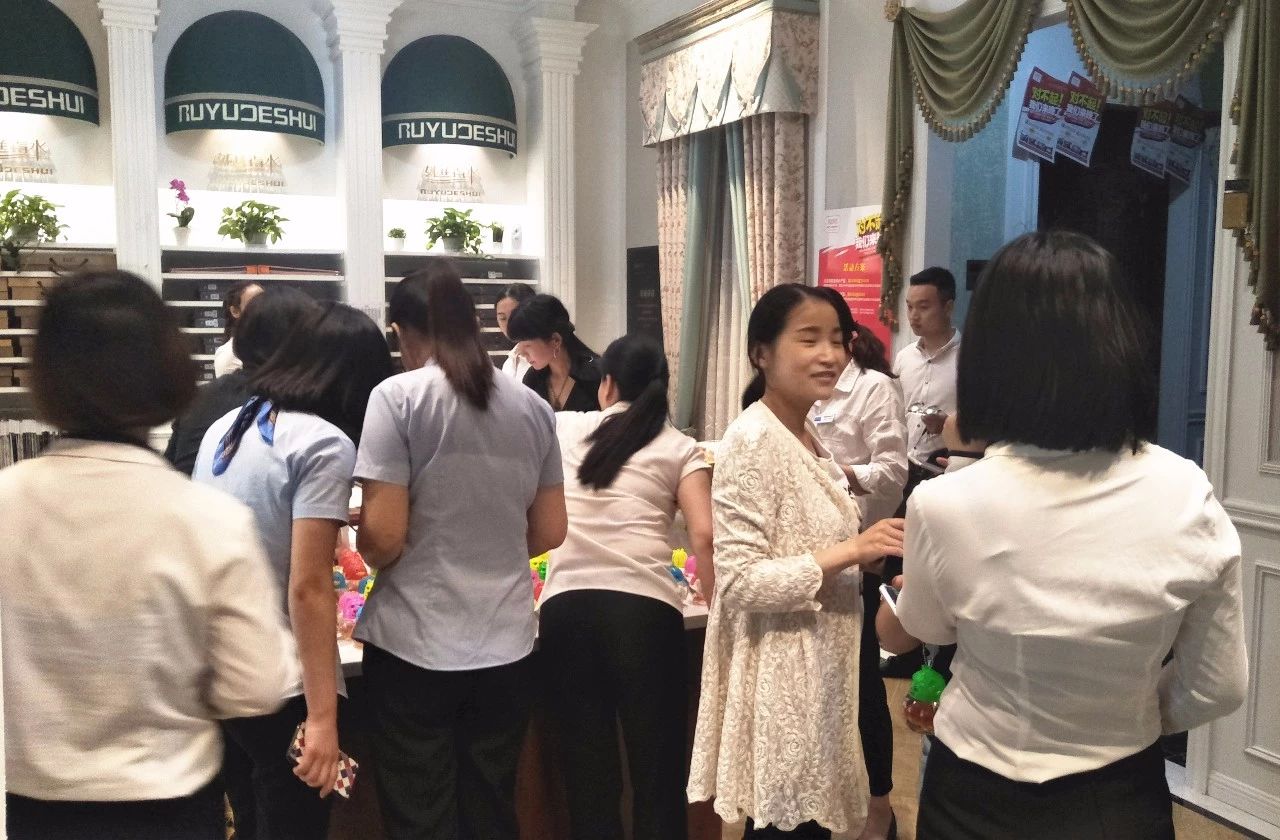 孝感店开业活动火爆.销售额178万元 孝感店开业活动火爆.销售额178万元