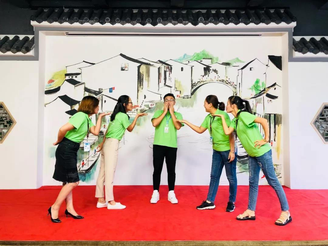 如鱼得水商学院 | 第十四届导购精英班结业
