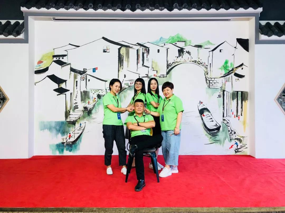 如鱼得水商学院 | 第十四届导购精英班结业