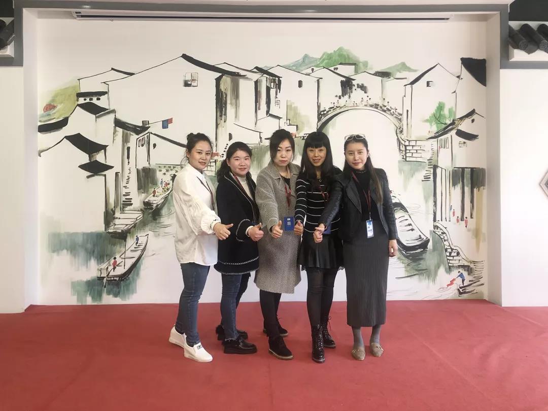 热烈祝贺第九十届导购精英班圆满结业! 热烈祝贺第九十届导购精英班圆满结业!