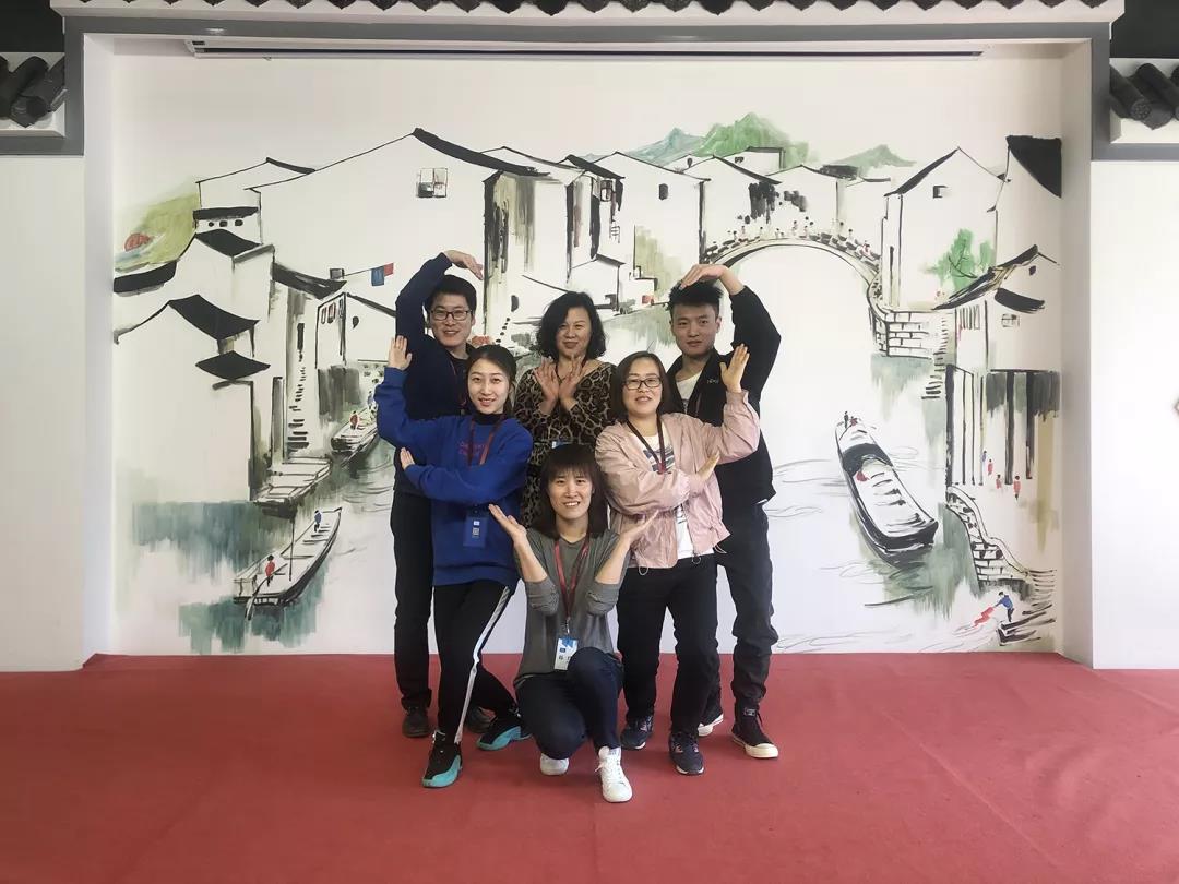 热烈祝贺第九十届导购精英班圆满结业! 热烈祝贺第九十届导购精英班圆满结业!