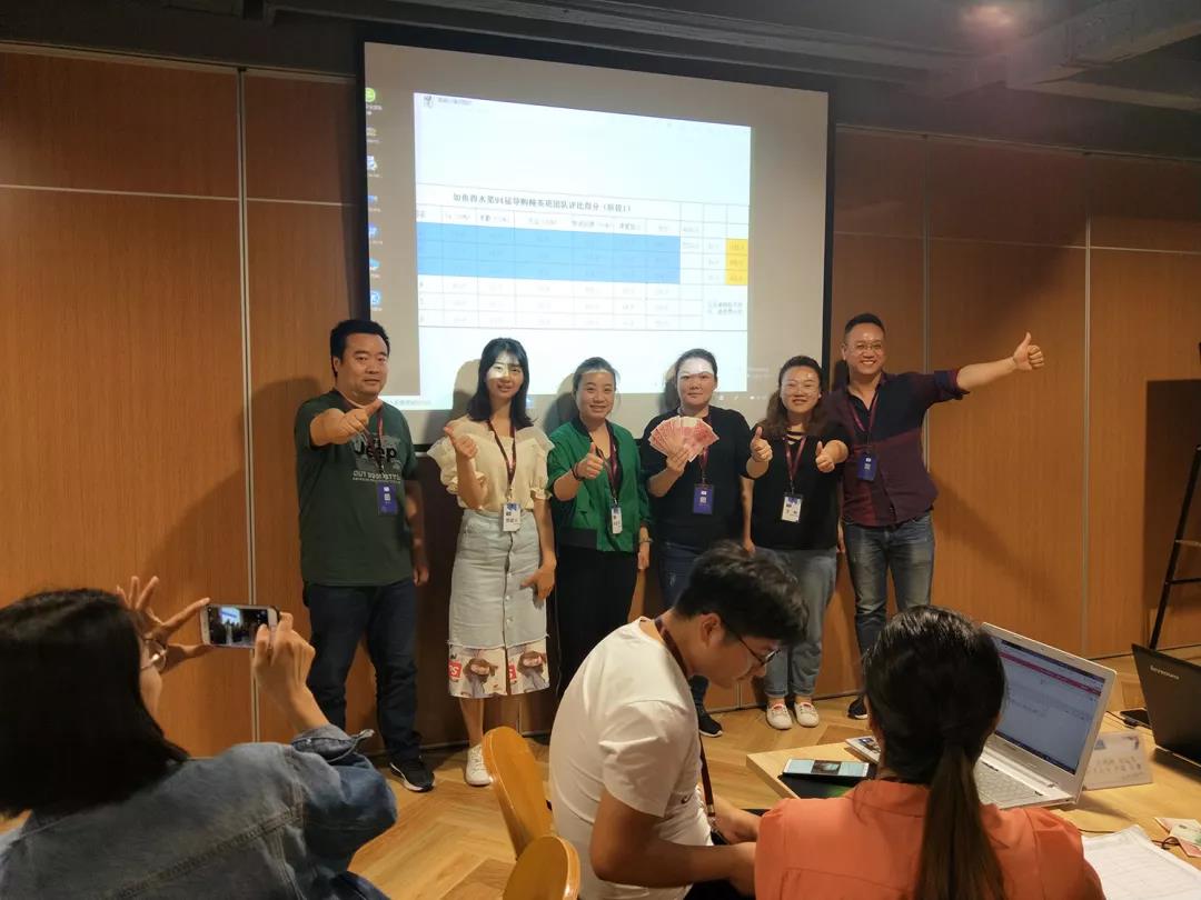热烈祝贺商学院第94届导购精英班圆满结业