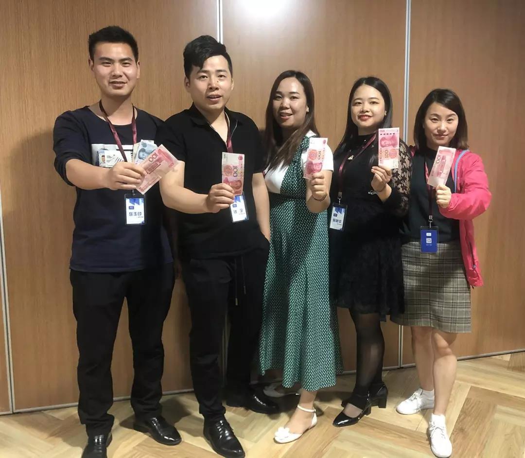 热烈祝贺第九十七届导购精英班圆满结业 热烈祝贺第九十七届导购精英班圆满结业
