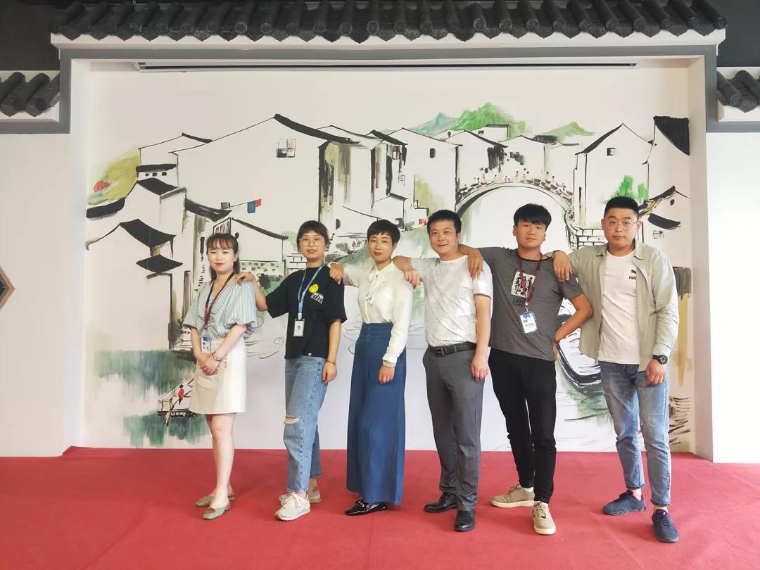热烈祝贺第98届导购精英班圆满结业 热烈祝贺第98届导购精英班圆满结业